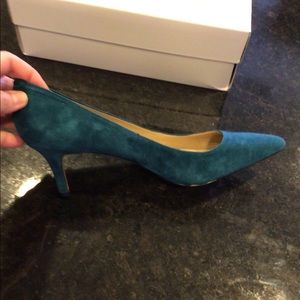 New Ann Taylor Suede Pumps